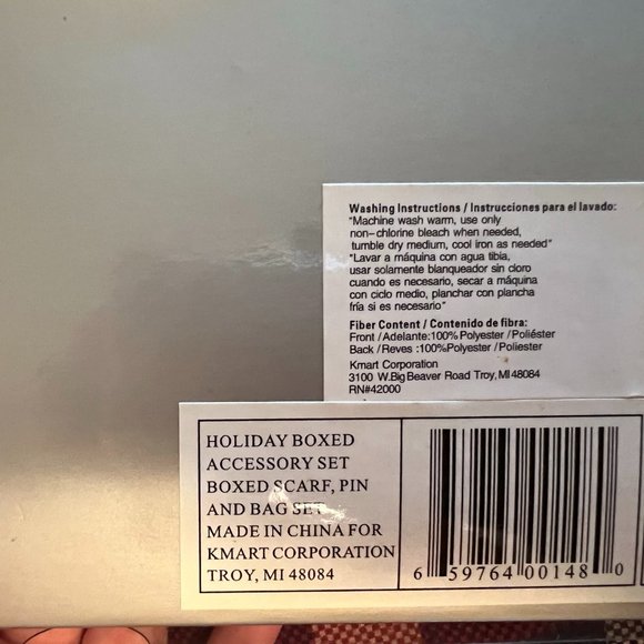 NWT! Green Satin Handbag, Sash Scarf, Brooch Holiday Set - Picture 3 of 3